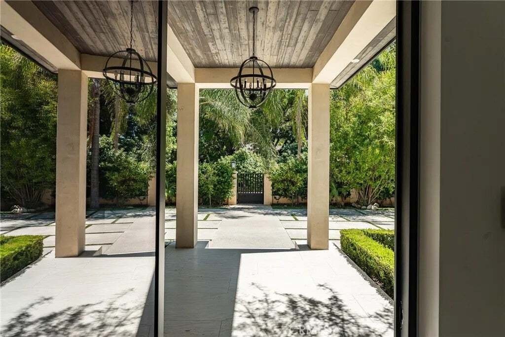 House in Los Angeles, California, United States 5 - 18264648