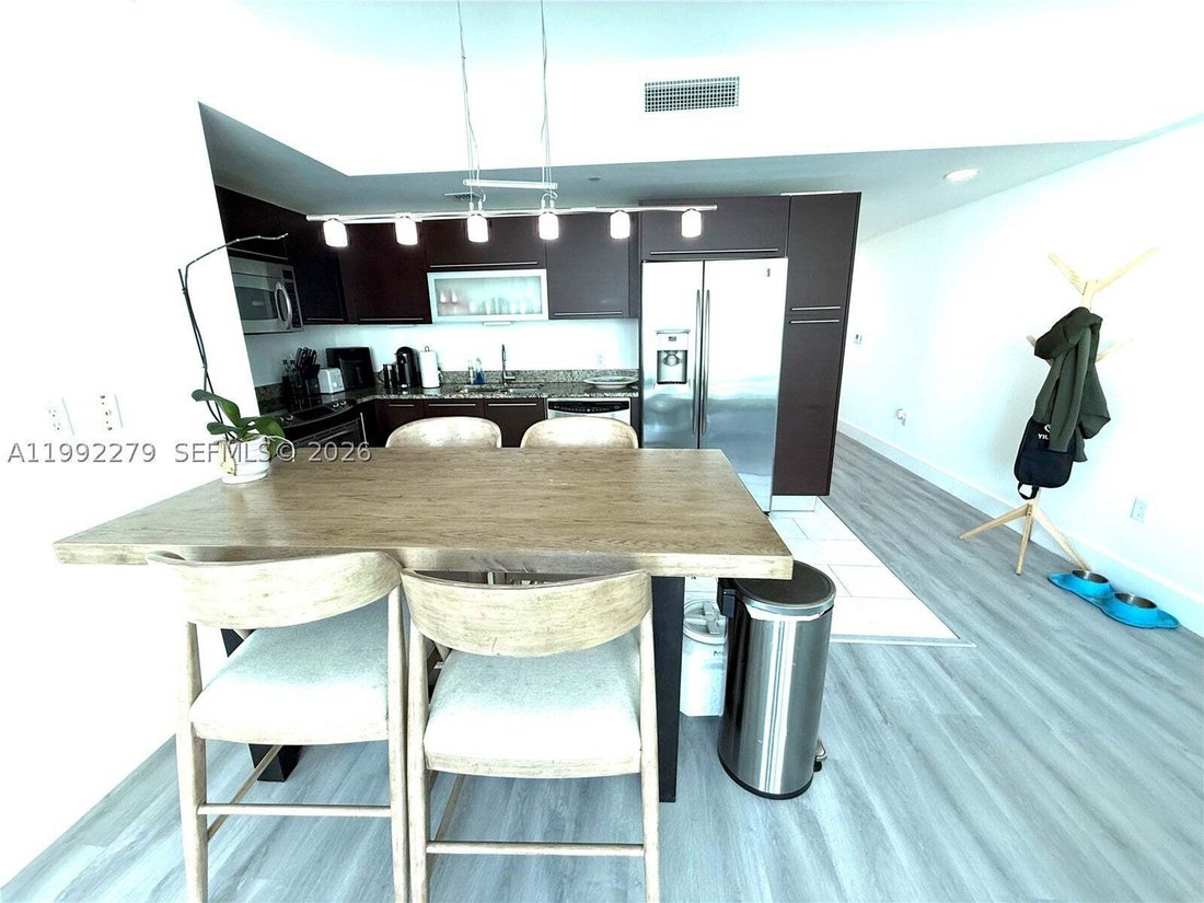 Condo in Miami, Florida, United States 4 - 17686810