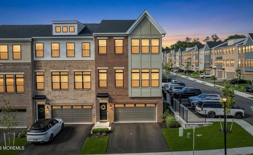 Townhouse in North Middletown, New Jersey, United States 1