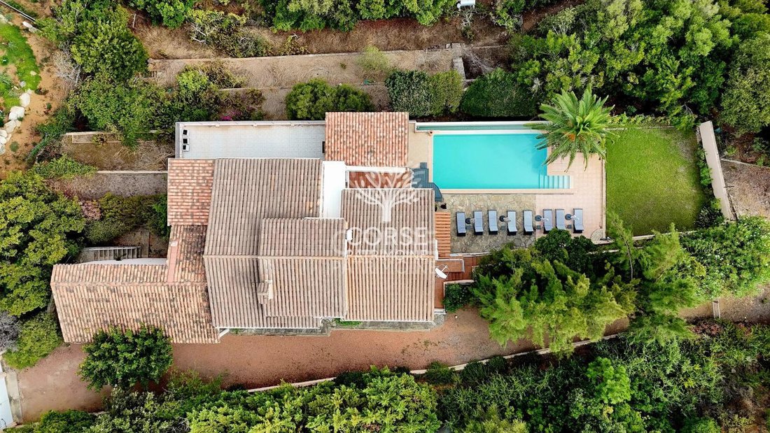 Villa en Sari-Solenzara, Córcega, Francia 2 - 16054055