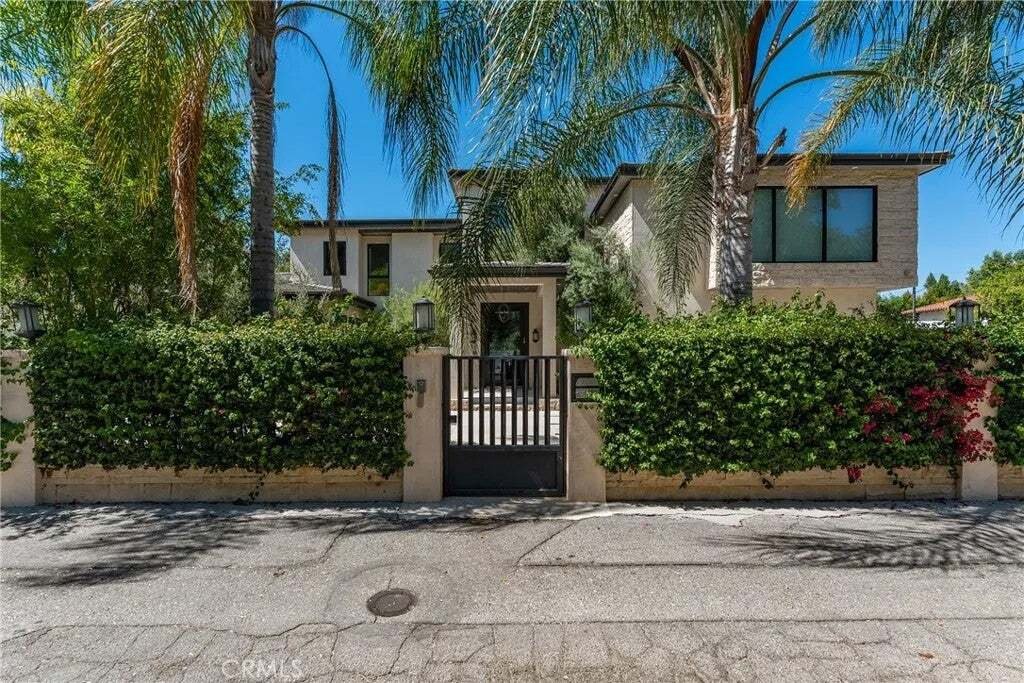 House in Los Angeles, California, United States 1 - 18264648