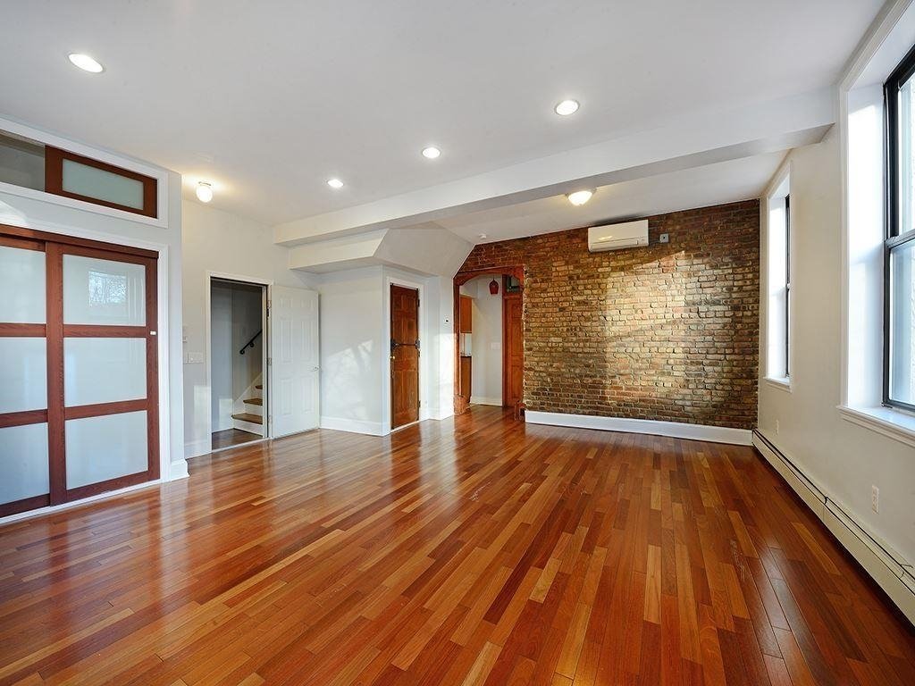 House in Hoboken, New Jersey, United States 3 - 19021313
