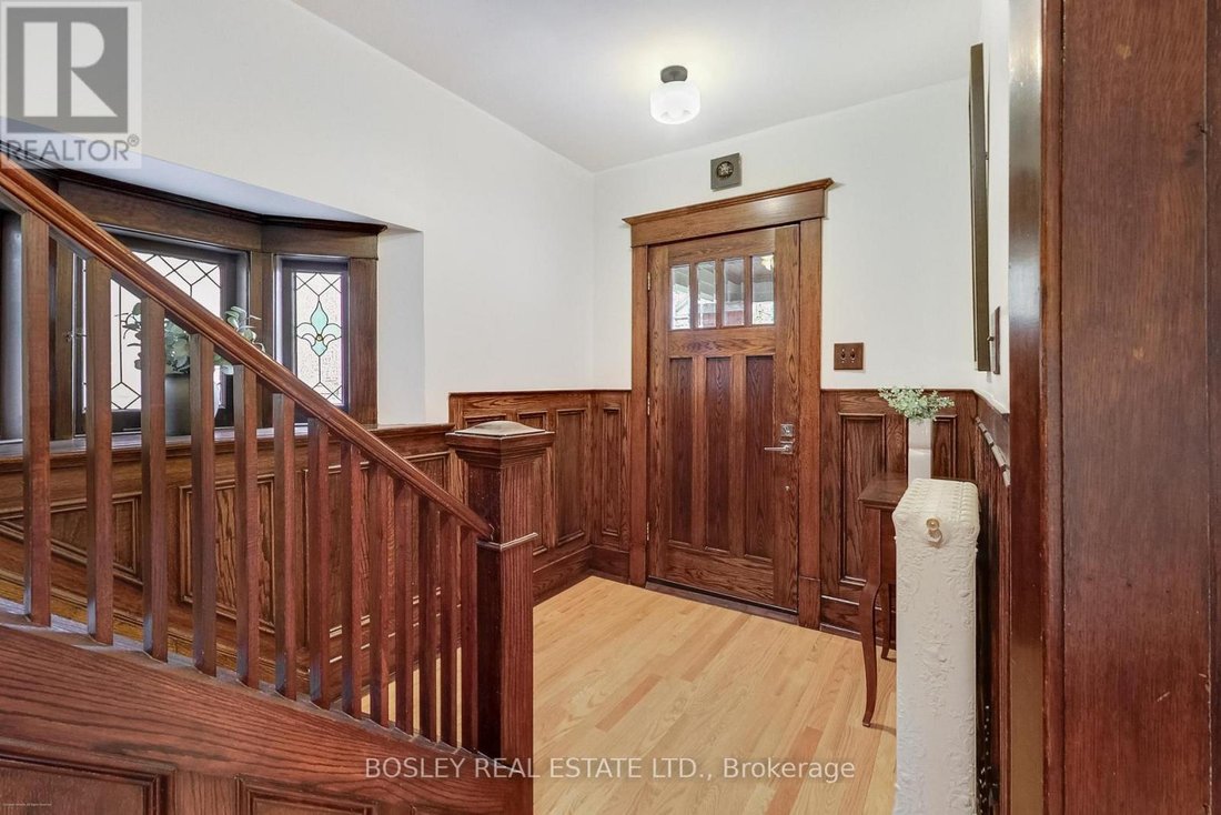 House in Toronto, Ontario, Canada 4 - 19031694