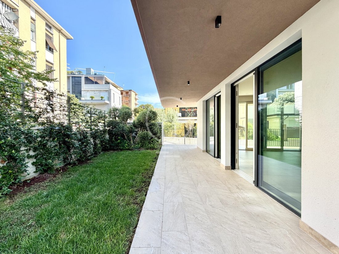 Apartment in Desenzano Centro, Desenzano del Garda, Lombardy 2 - 19025566