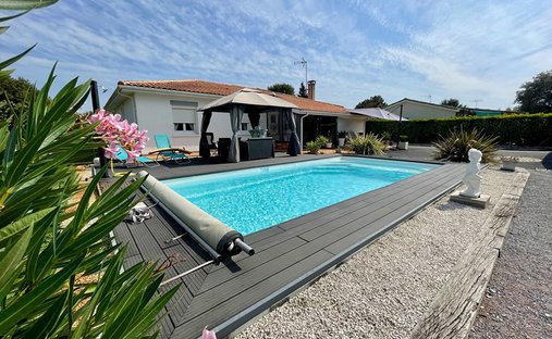 Villa en Le Las, Saint-Jean-d'Illac, Francia 1