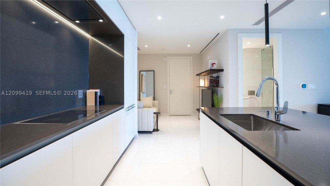 Condo in Miami, Florida, United States 4 - 19020358