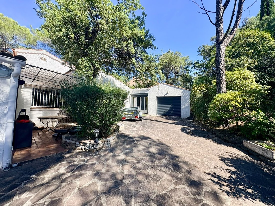 House in Exterieurs, Frejus, France 2 - 19031161