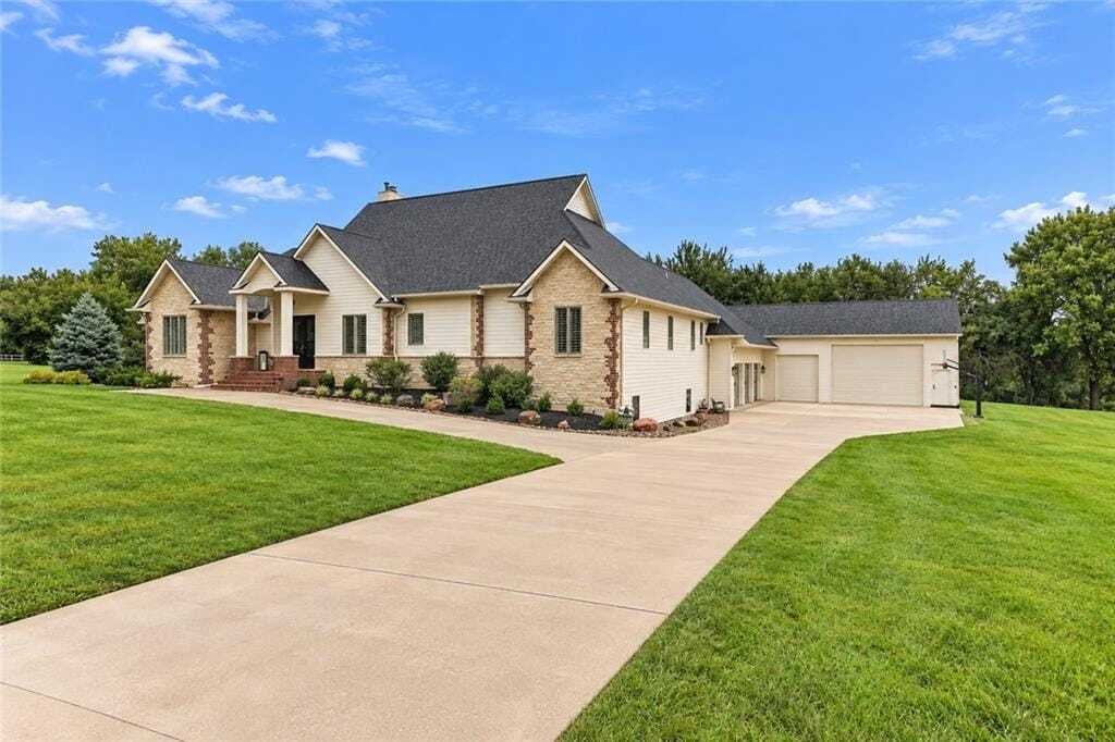 House in Overland Park, Kansas, United States 1 - 19035040