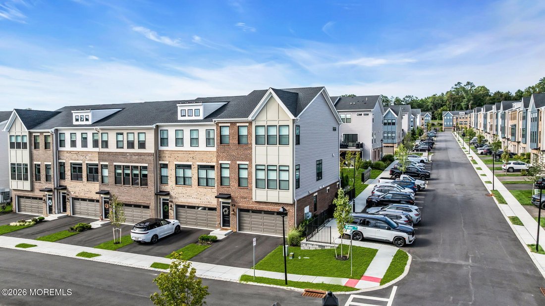 Townhouse in North Middletown, New Jersey, United States 4 - 19029049