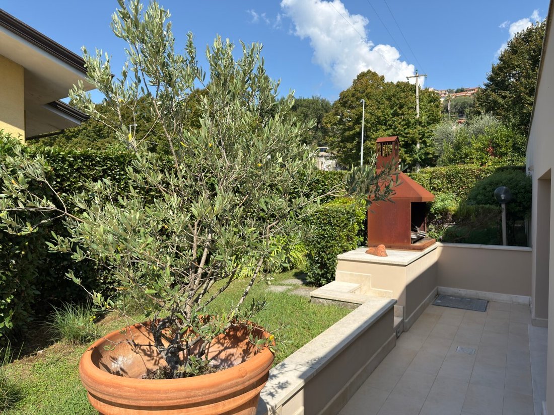 Casa en Massarosa, Toscana, Italia 5 - 19033602