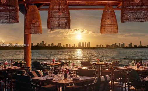 Condo in Miami Beach, Florida, United States 1
