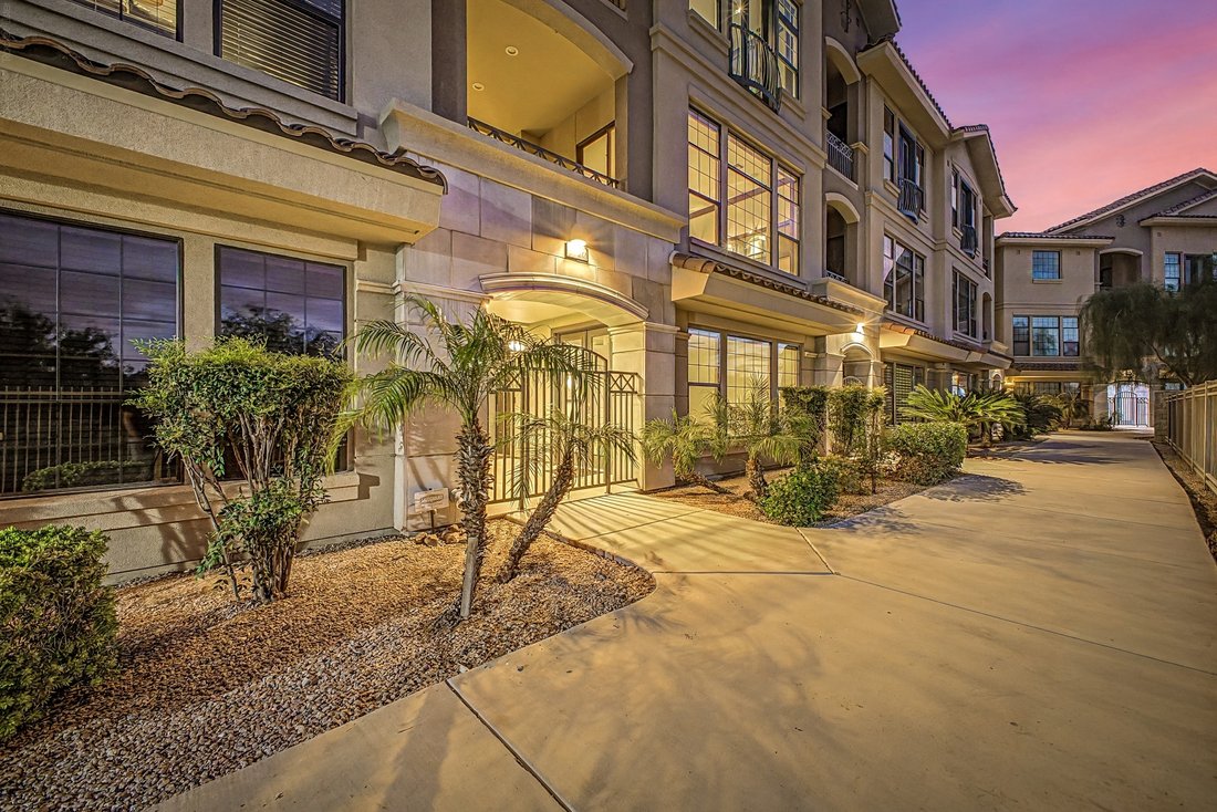 Apartment in Paradise Valley, Arizona, United States 2 - 19021786