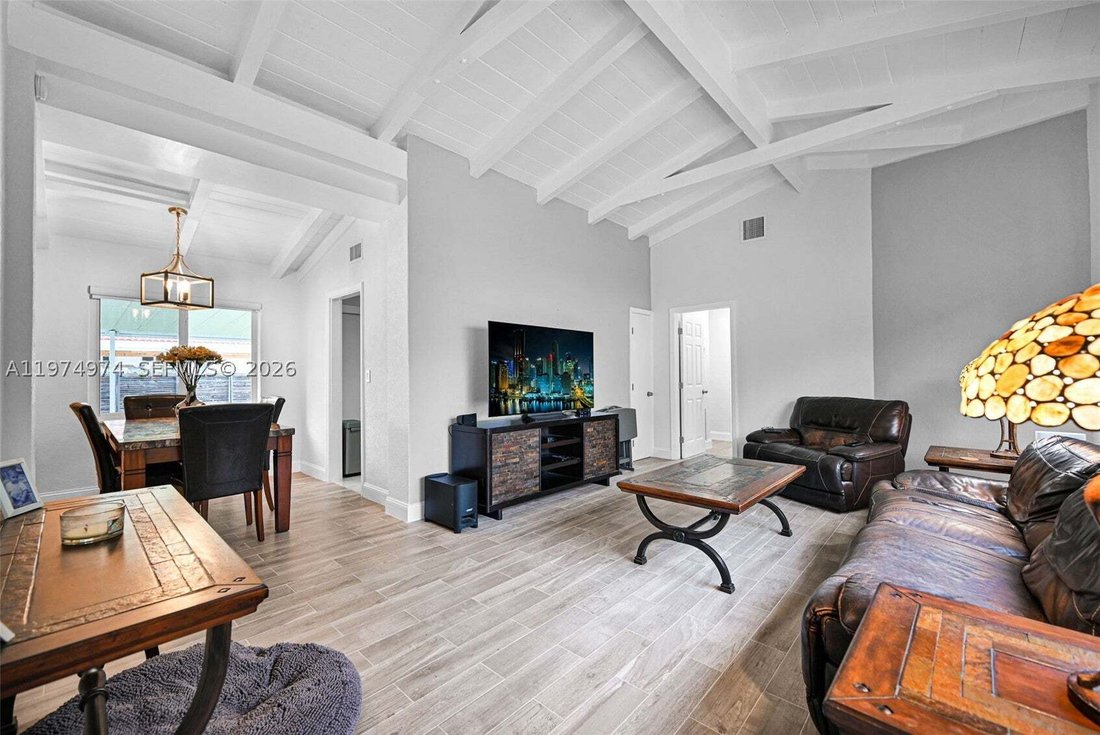 House in Miami, Florida, United States 5 - 17350344
