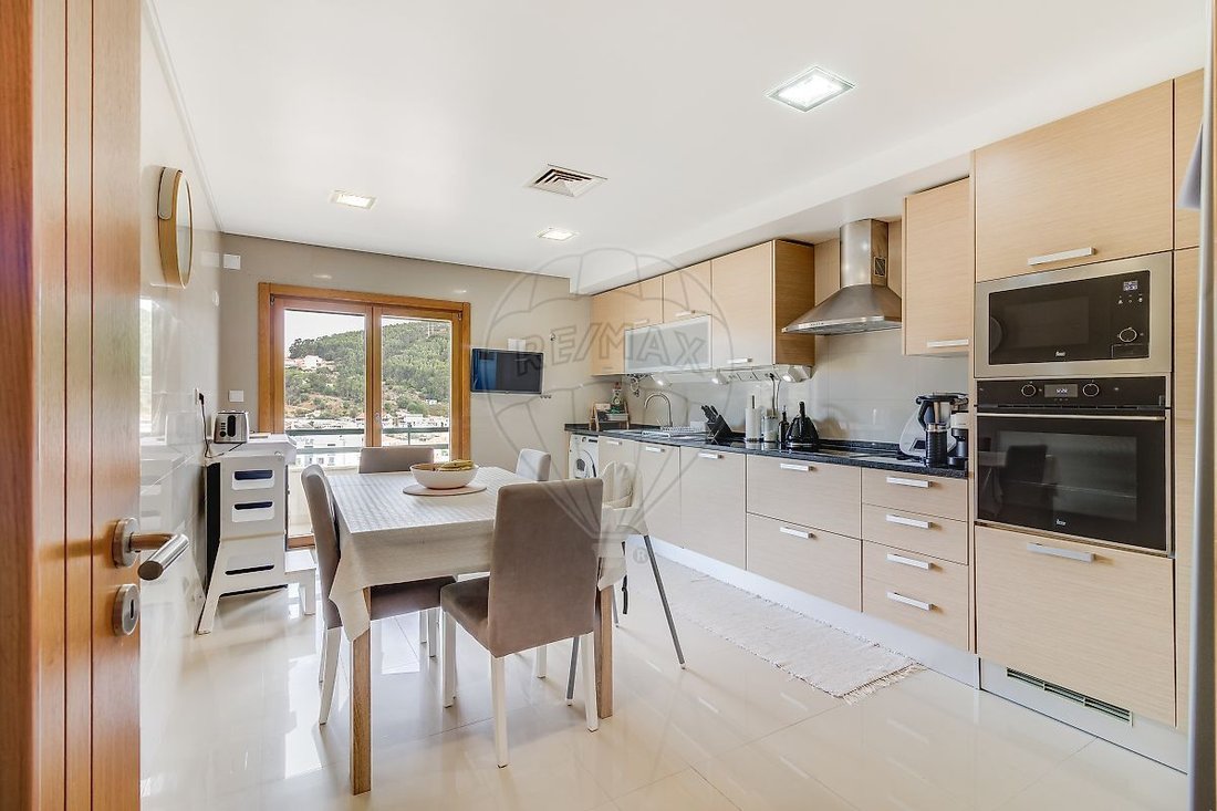 Apartment in Ramada e Canecas, Lisbon, Portugal 2 - 19028001