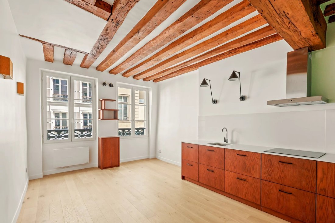 Apartment in Saint Merri, Paris 4e Arrondissement, Paris 2 - 19029981