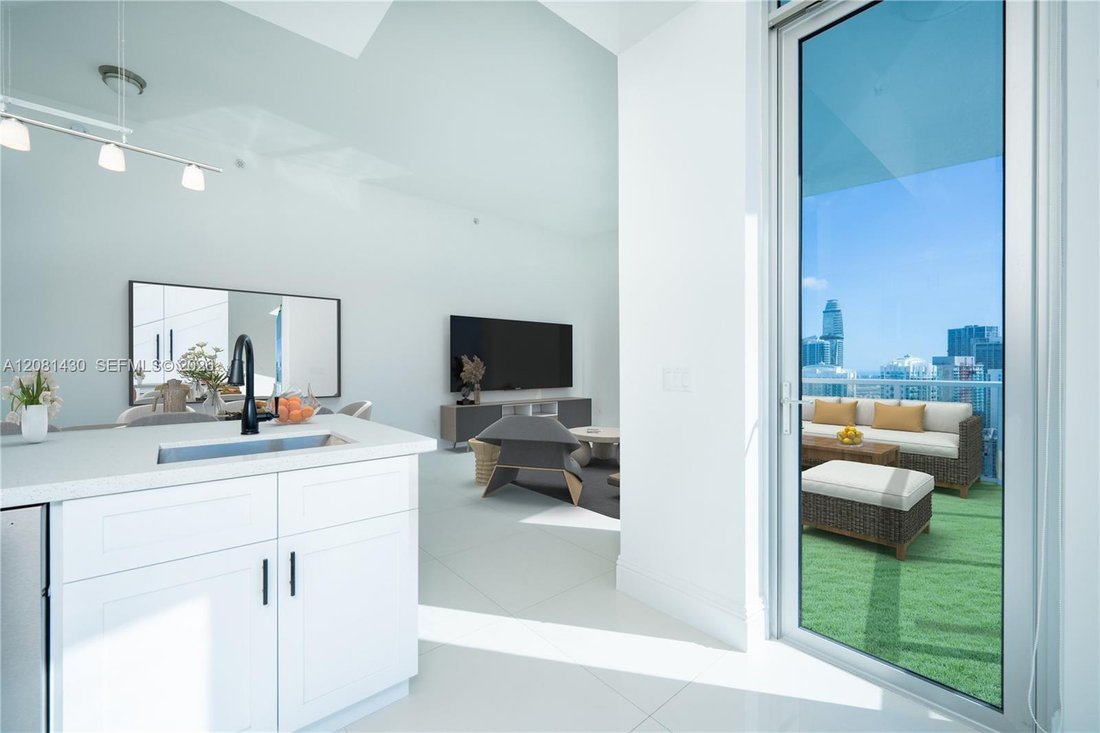 Condo in Miami, Florida, United States 3 - 19025141