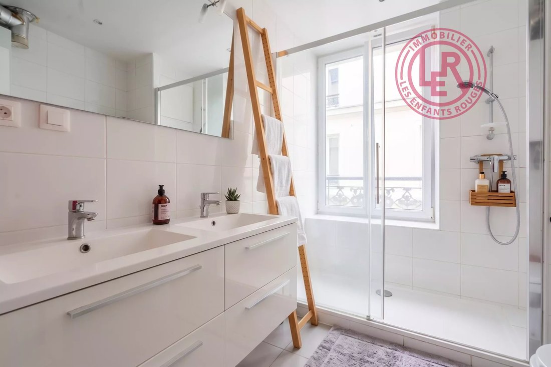Apartment in Porte Saint Denis-Paradis, Paris 10e Arrondissement, Paris 5 - 19030870