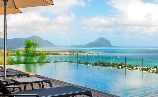 Villa in Black River, Black River, Mauritius 1