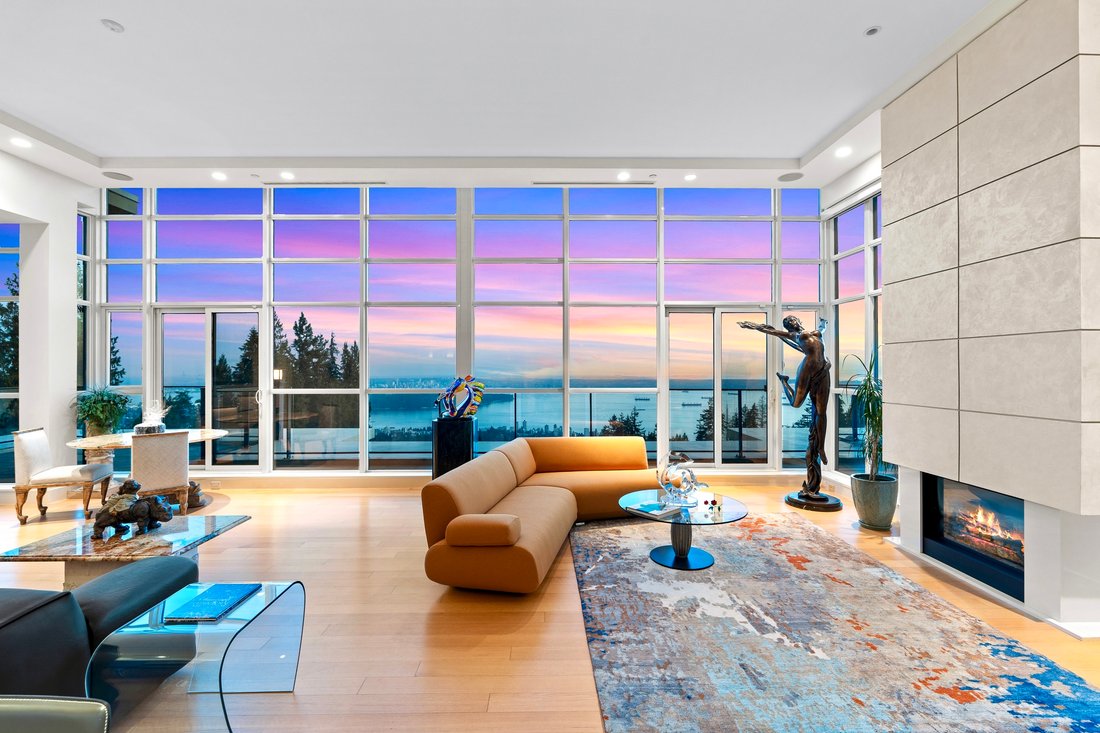 Condo in West Vancouver, British Columbia, Canada 1 - 19032492