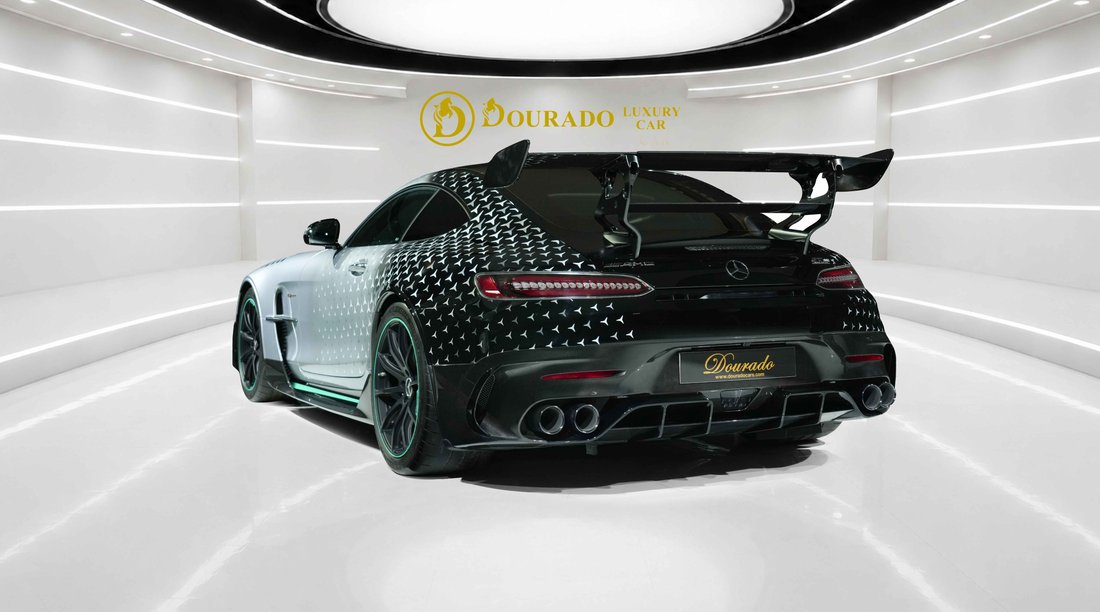 Coupe in Dubai, United Arab Emirates 4 - 19028813