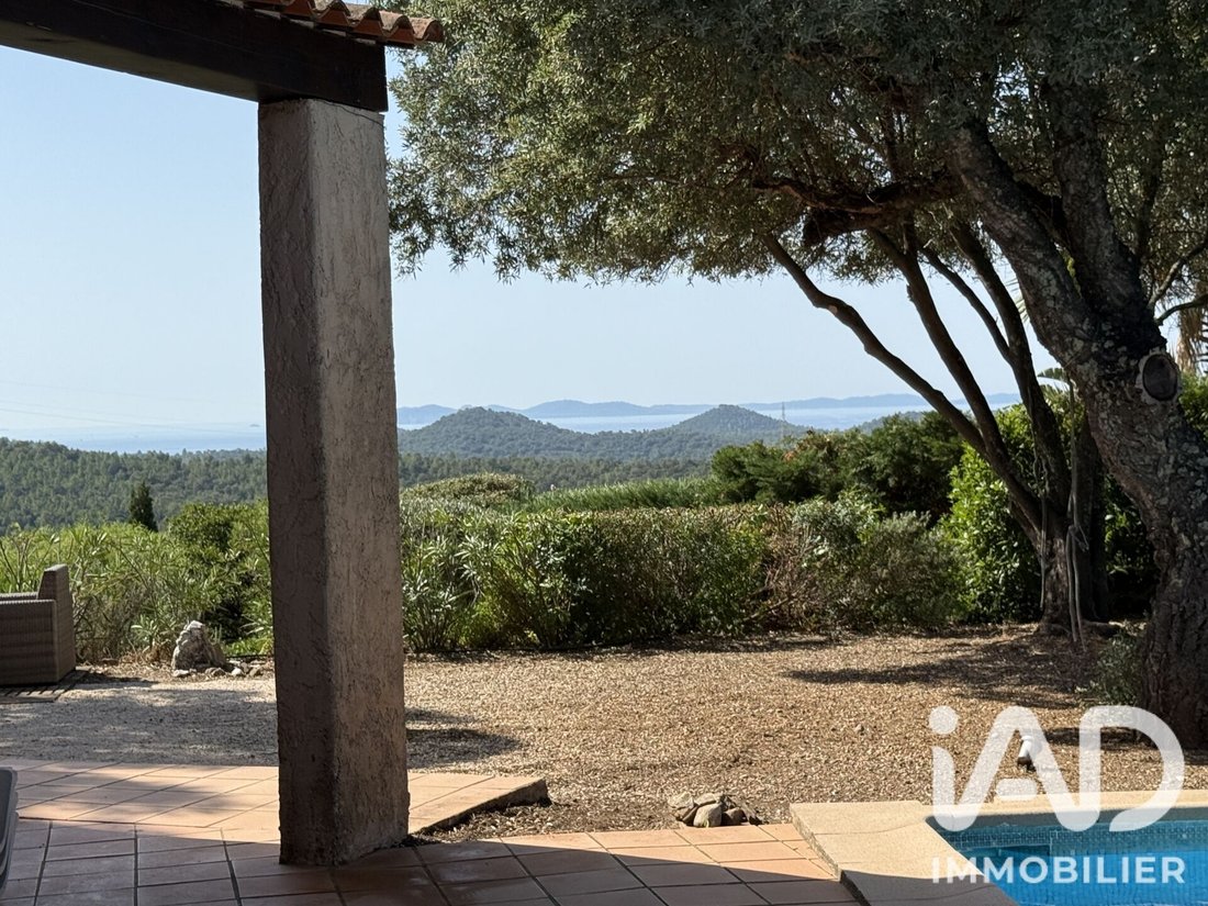 House in La Londe-les-Maures, Provence-Alpes-Côte d'Azur, France 1 - 19036466
