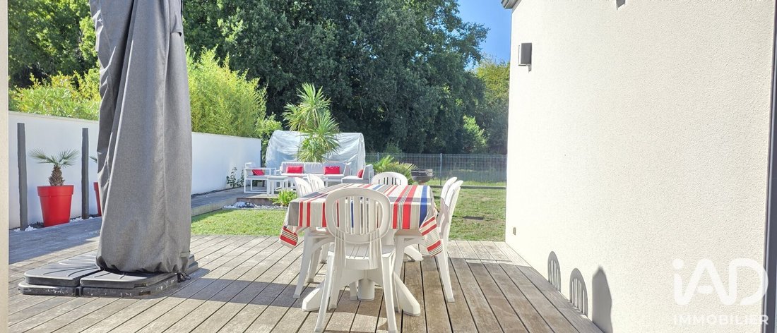 House in Saint-Palais-sur-Mer, Nouvelle-Aquitaine, France 2 - 19036457