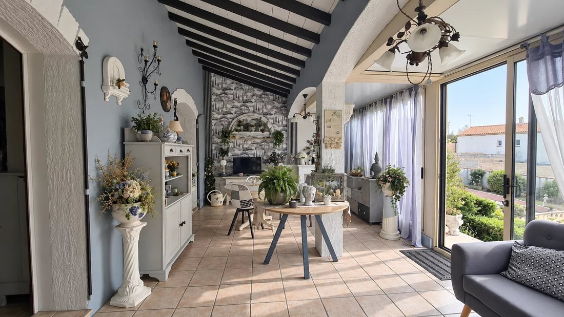 Villa in Zone Nord, Saint-Gilles, France 4 - 19035688