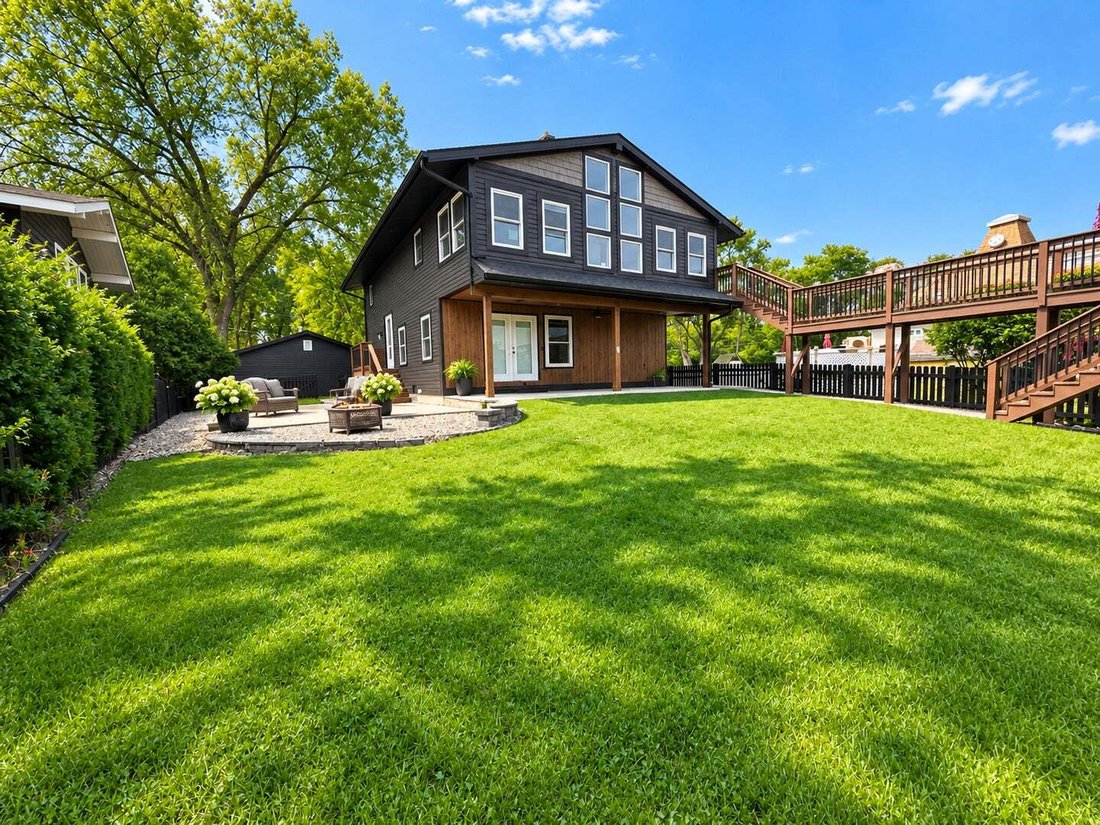House in McHenry, Illinois, United States 2 - 19036085
