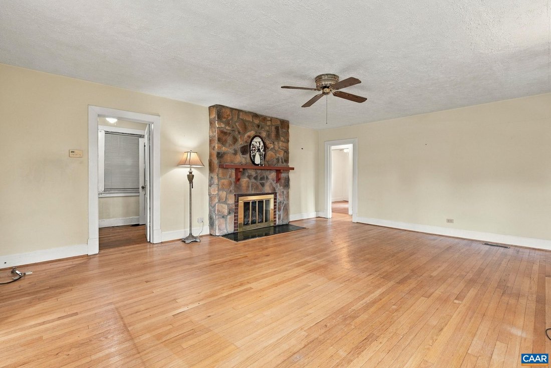 House in Charlottesville, Virginia, United States 4 - 19035346