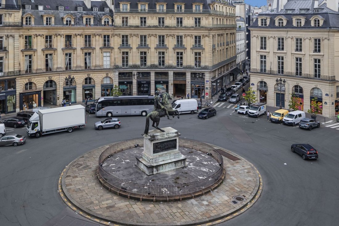 Apartment in Montorgueil-Saint Denis, Paris 2e Arrondissement, Paris 1 - 19035624