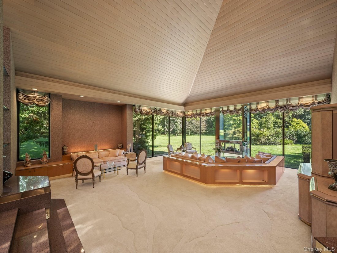 House in Old Westbury, New York, United States 5 - 19032435