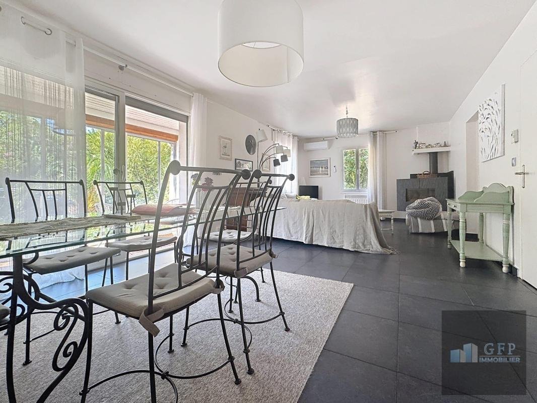 Villa in Nord Est, Bormes-les-Mimosas, France 4 - 19035795