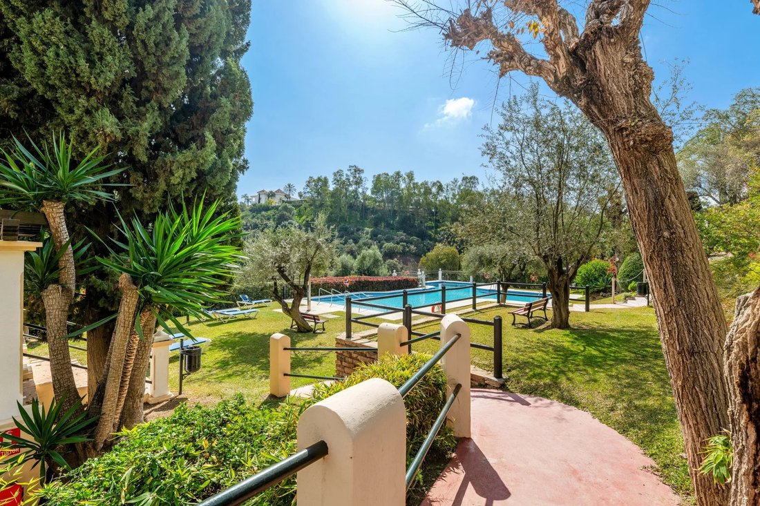 Penthouse in Benahavis, Andalusia, Spain 4 - 19035675