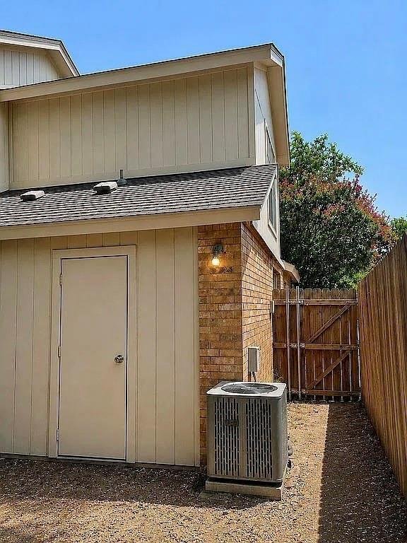 House in Arlington, Texas, United States 3 - 19036121