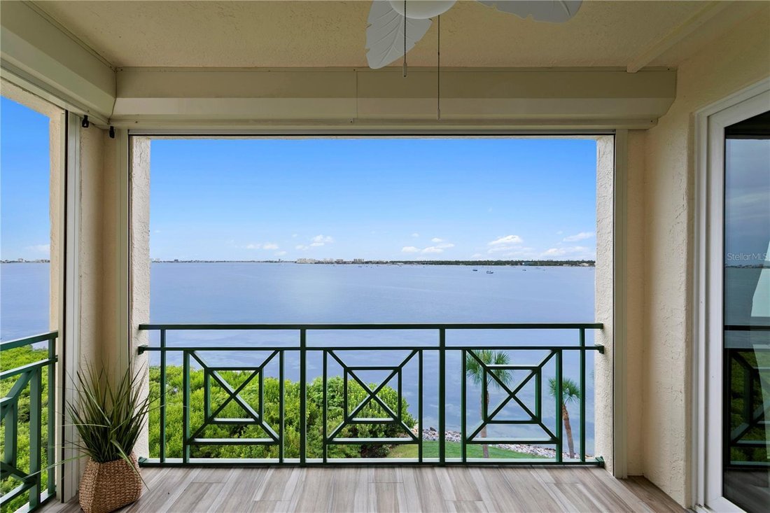 Condo in St. Petersburg, Florida, United States 5 - 19036133