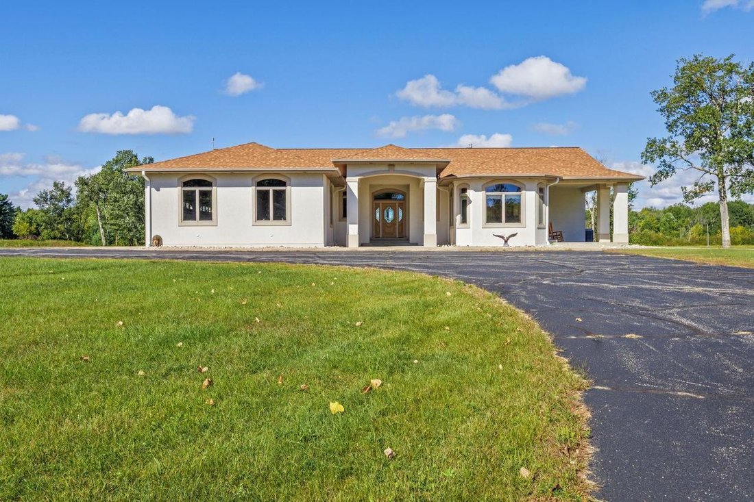 House in Marinette, Wisconsin, United States 1 - 19035393