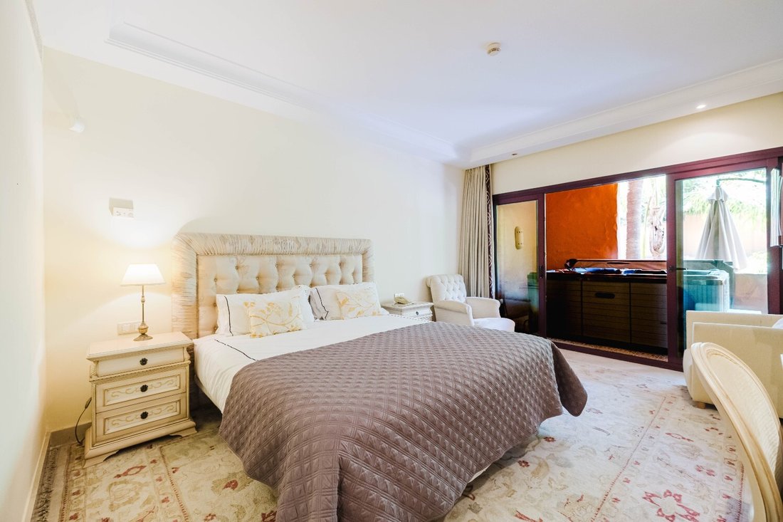 Wohnung in Estepona, Andalusien, Spanien 3 - 19035685