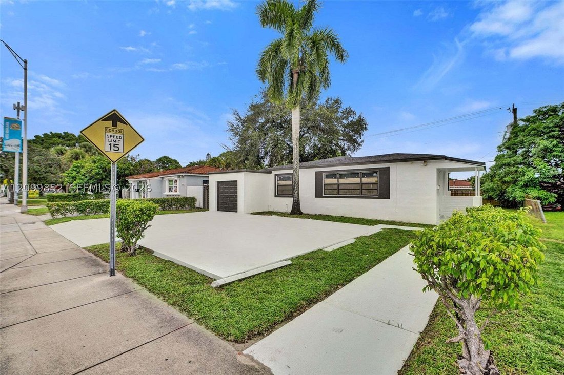 House in Miami, Florida, United States 5 - 19035702