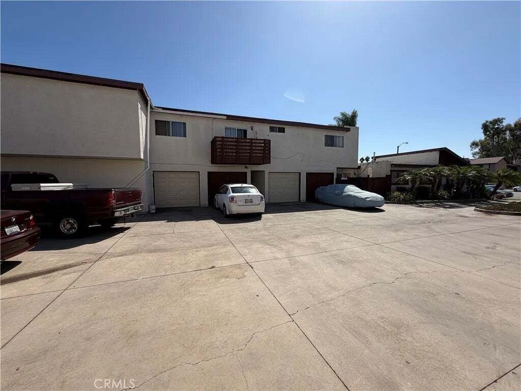 Huntington Beach, California, United States 2 - 19036014