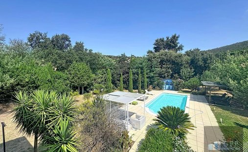 Villa a Nord Est, Bormes-les-Mimosas, Francia 1
