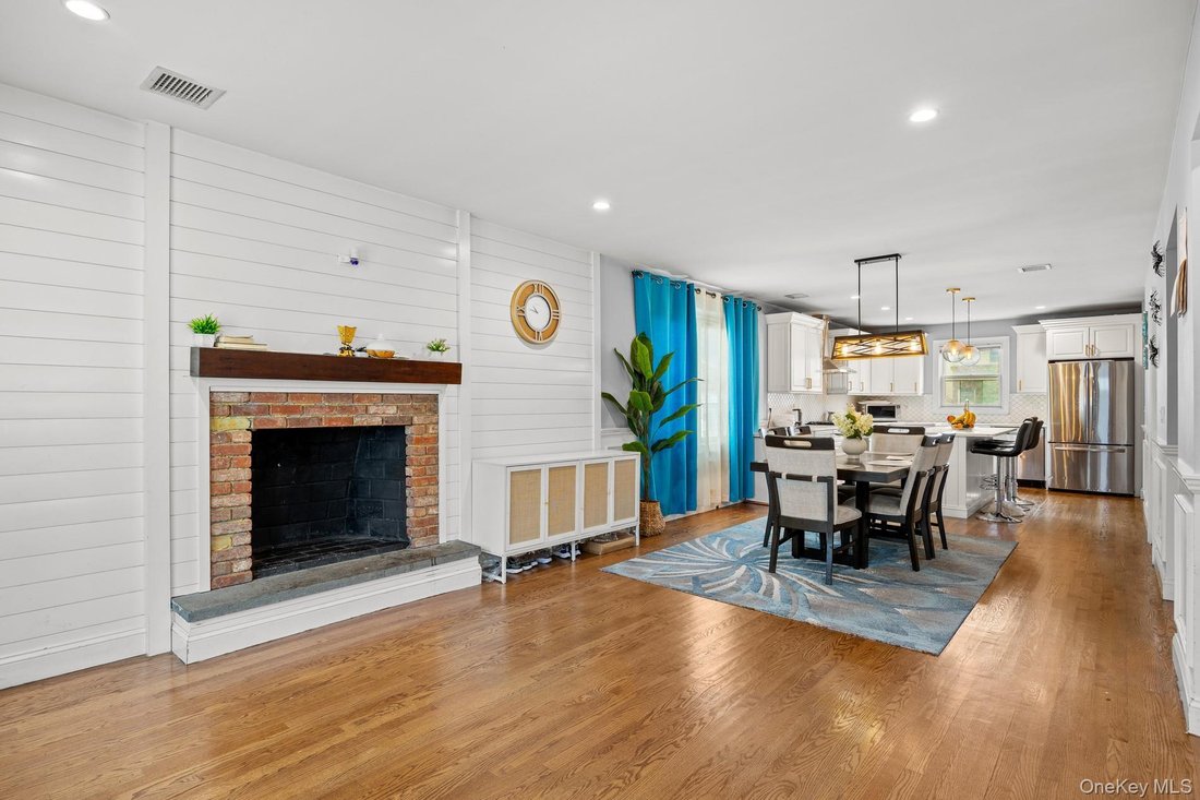 Casa a Merrick, New York, Stati Uniti 4 - 19035642