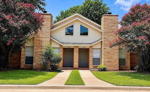 House in Arlington, Texas, United States 1