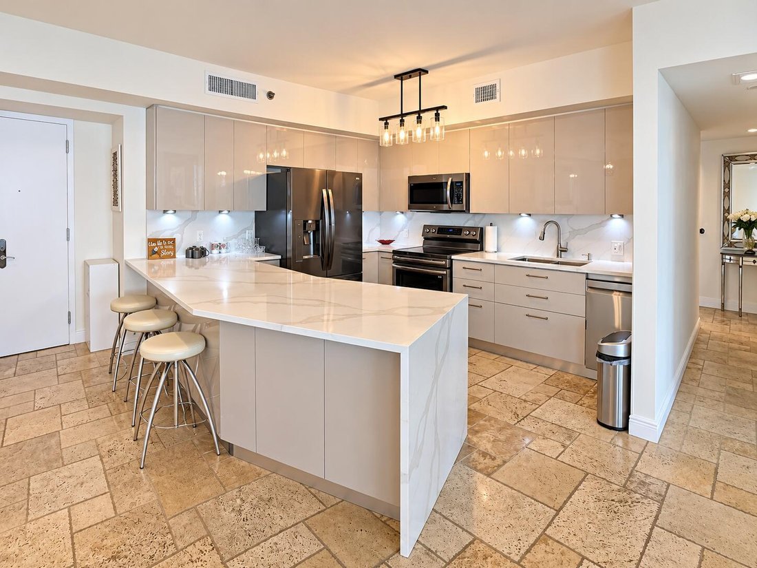 Appartement à Hallandale Beach, Floride, États-Unis 1 - 19035569