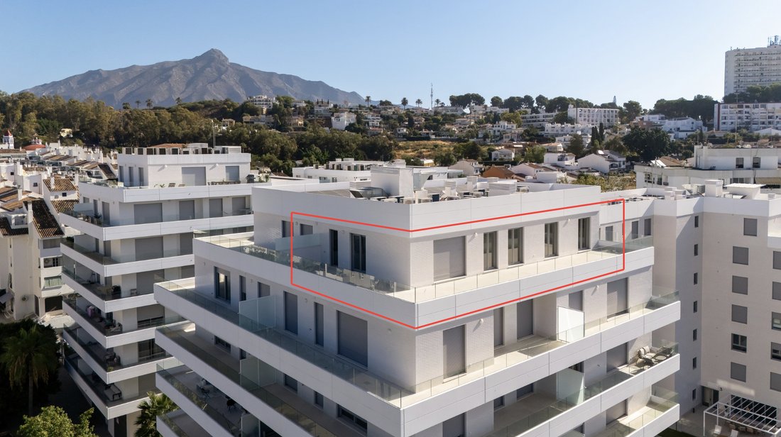 Penthouse in Nueva Andalucia, Marbella, Spain 4 - 19035738