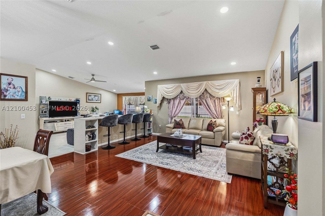 House in Plantation, Florida, United States 2 - 19035699