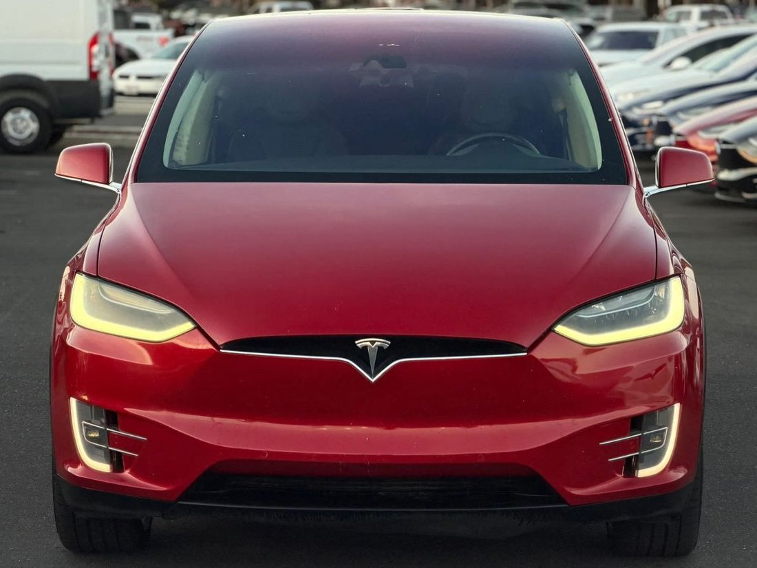Suv in Sacramento, CA, United States 5 - 19035954