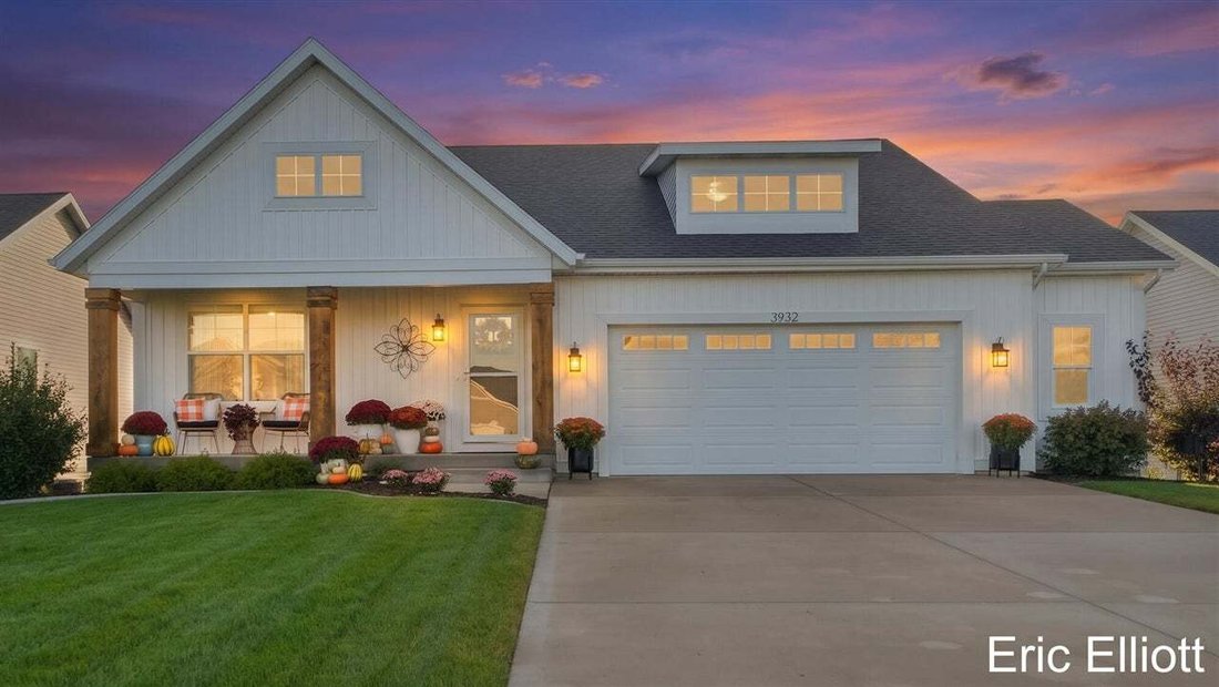 Casa a West Olive, Michigan, Stati Uniti 1 - 19036088