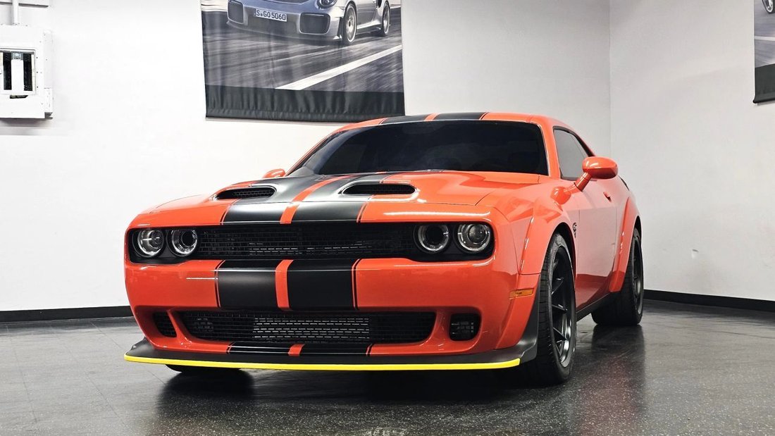 Coupe in San Diego, CA, United States 4 - 19035966