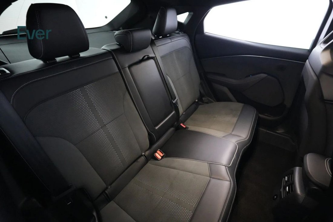 Suv in San Francisco, CA, United States 5 - 18087727