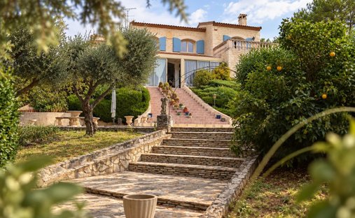 Villa in Zone Nord, Saint-Gilles, France 1